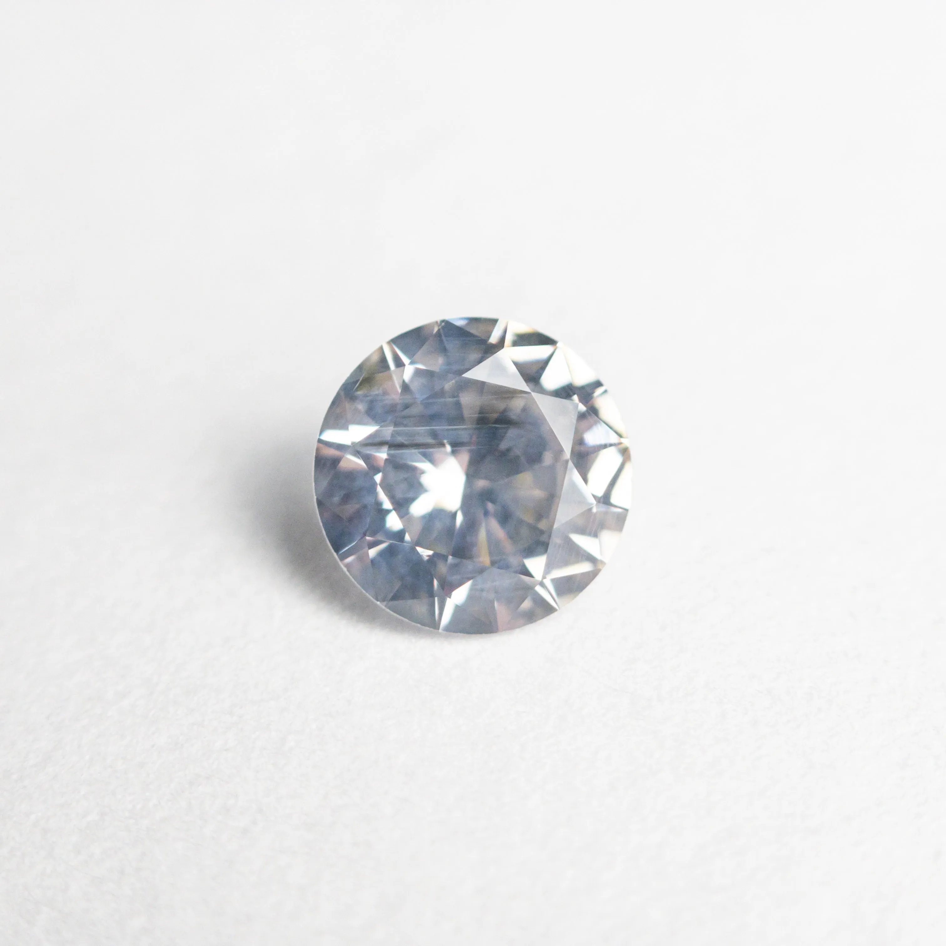 0.74ct 5.65x5.64x3.31mm Round Brilliant Sapphire 23781-04