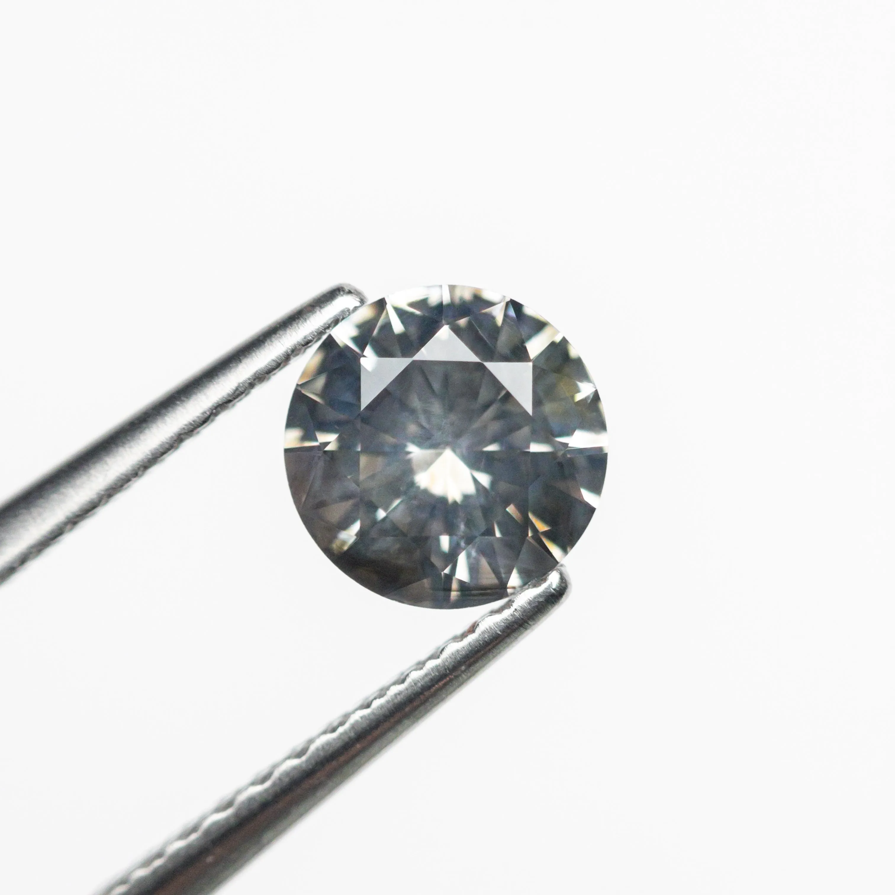 0.90ct 6.04x6.03x3.66mm Round Brilliant Sapphire 23785-01