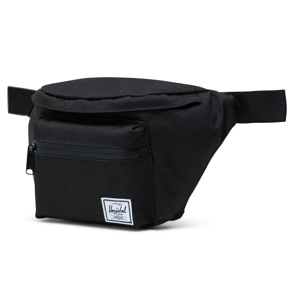 Seventeen Hip Pack - Black/Black