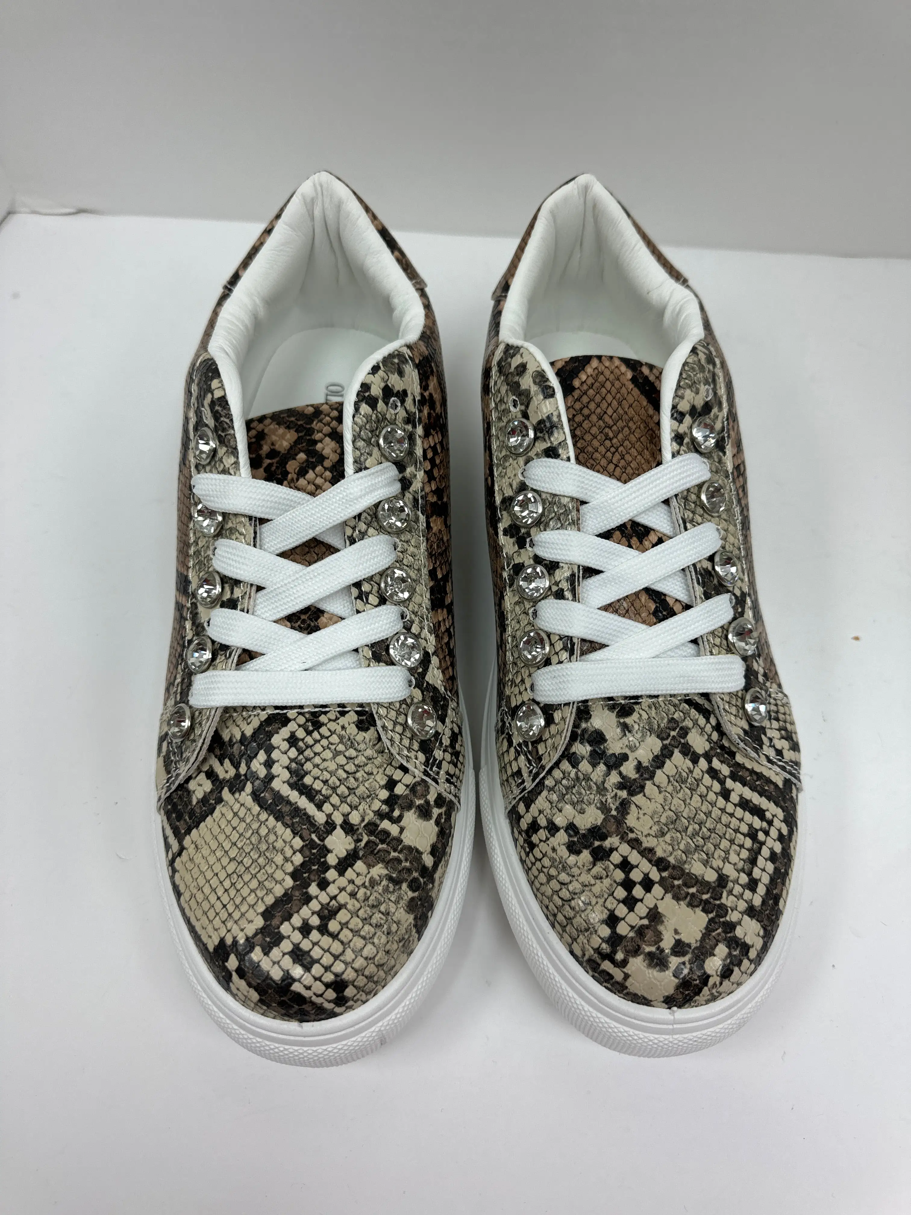 Shoes Sneakers By Olivia Miller  Size: 11